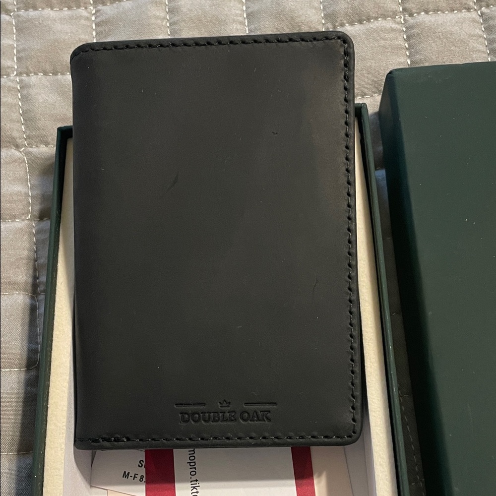 Double Oak Wallet in Black